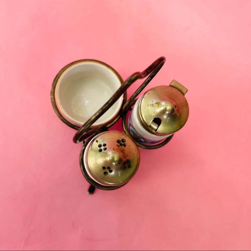Vintage 70’ Victoria China mini table set